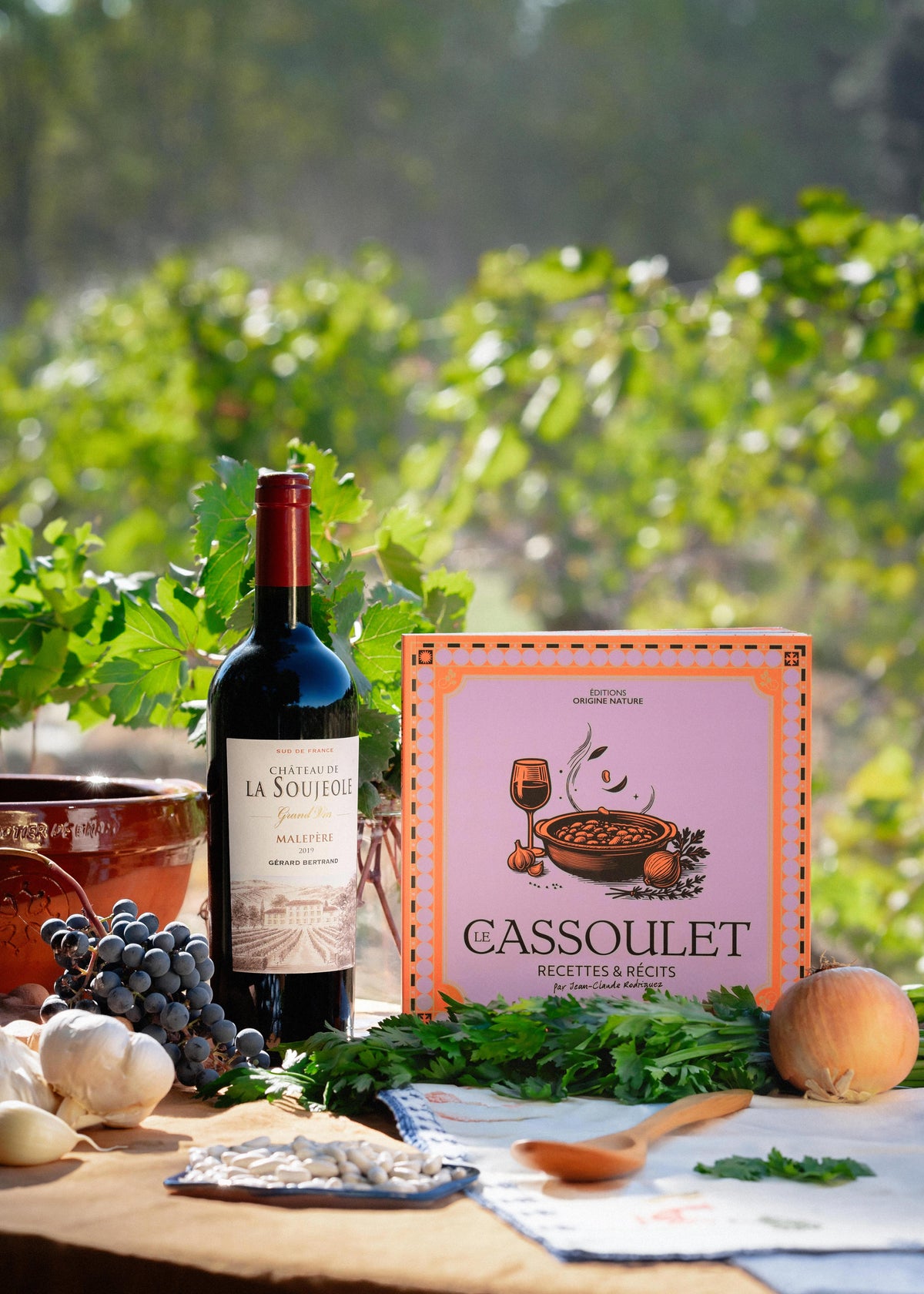 Cadeaudoos Boek Le Cassoulet Recettes et Récits en Château de la Soujeole Grand Vin rood - Gérard Bertrand