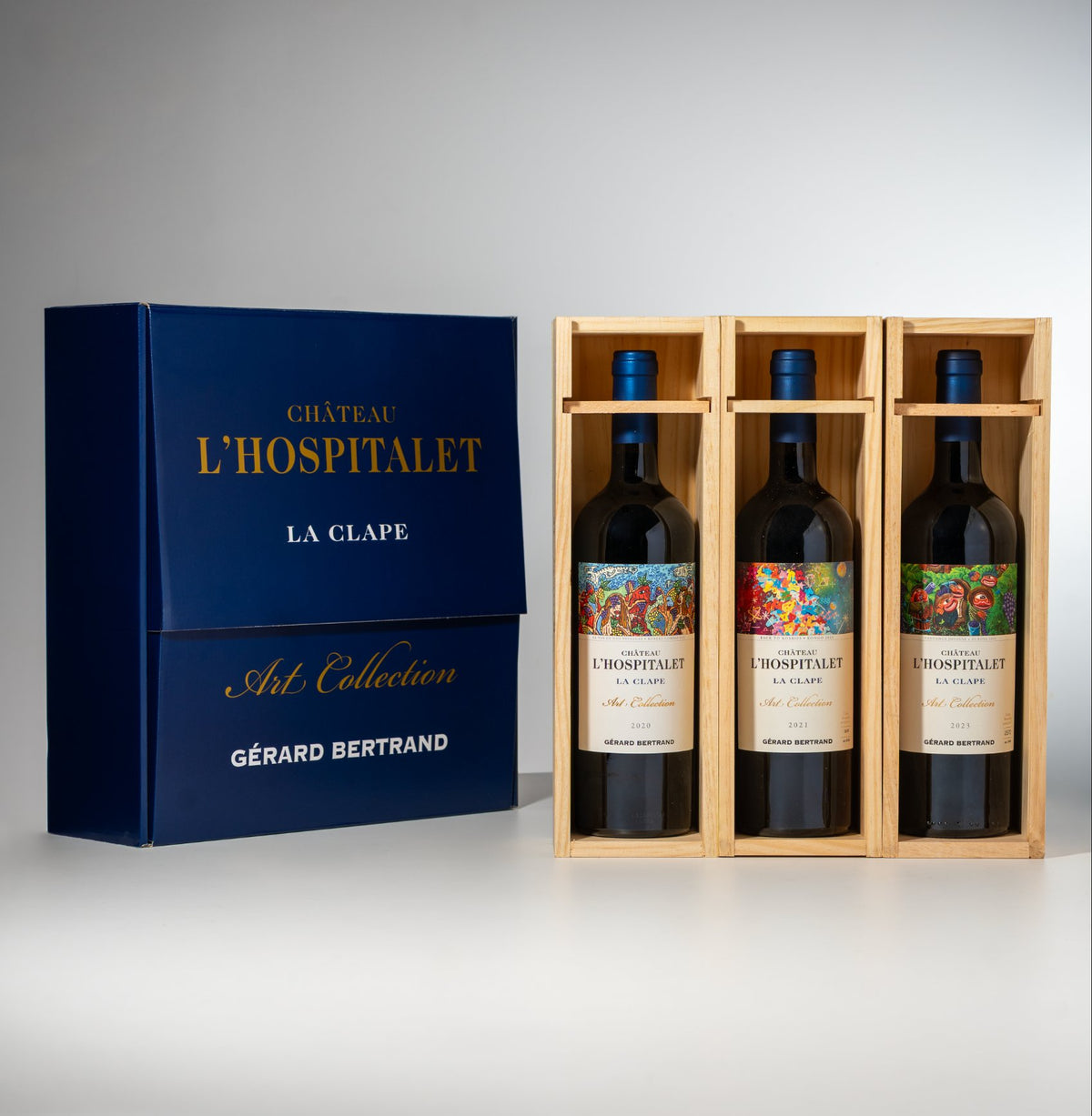 Château l'Hospitalet Grand Vin rode wijn Houten Kist Gelimiteerde Editie Robert Combas, Hervé Di Rosa en Cyril Kongo